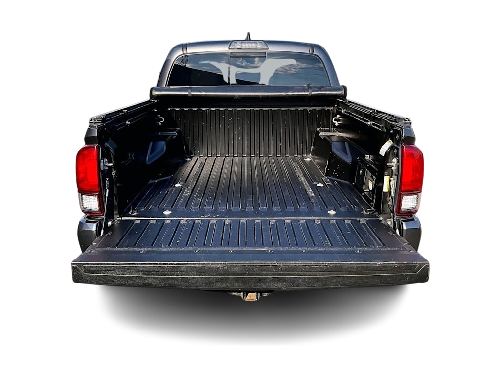 Thumbnail: 2019 Toyota Tacoma - 18