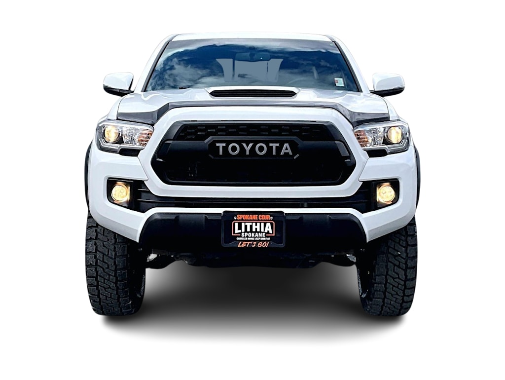 Thumbnail: 2017 Toyota Tacoma - 6