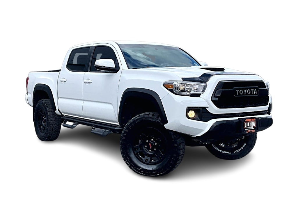Thumbnail: 2017 Toyota Tacoma - 22