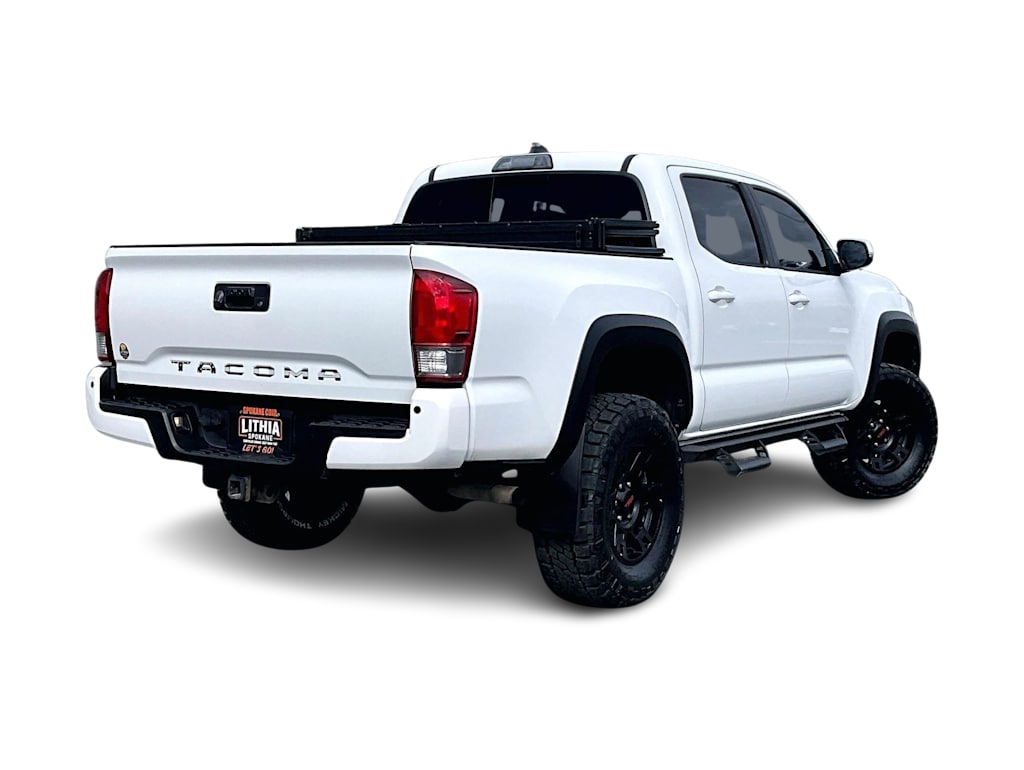 Thumbnail: 2017 Toyota Tacoma - 23