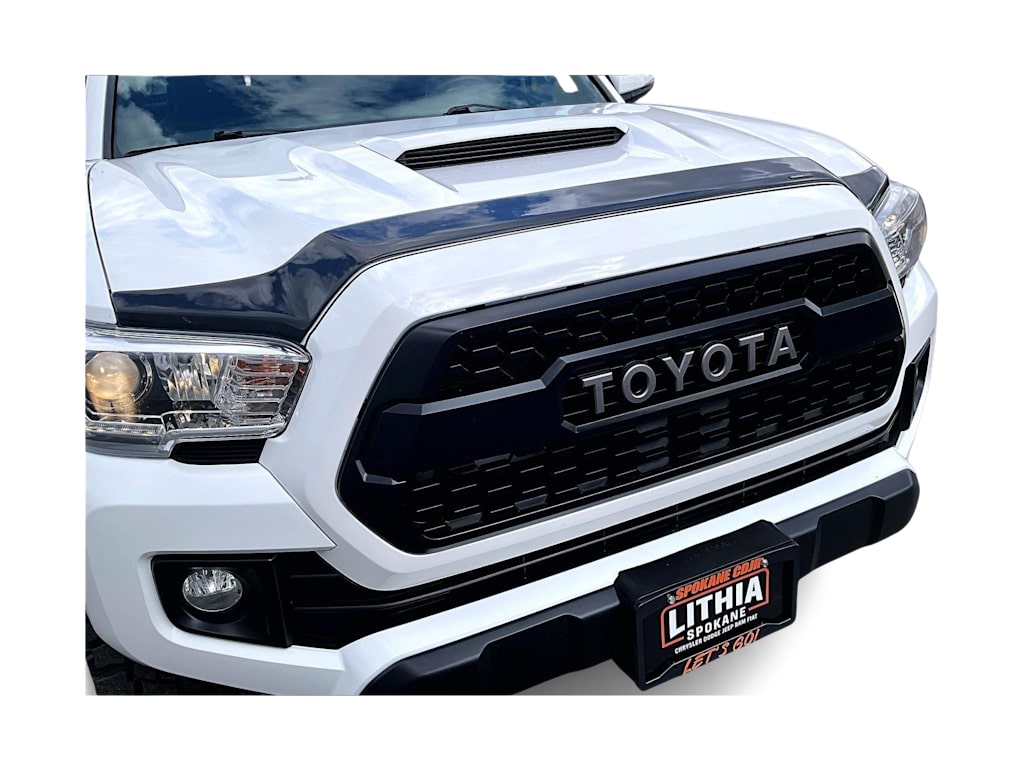 Thumbnail: 2017 Toyota Tacoma - 33