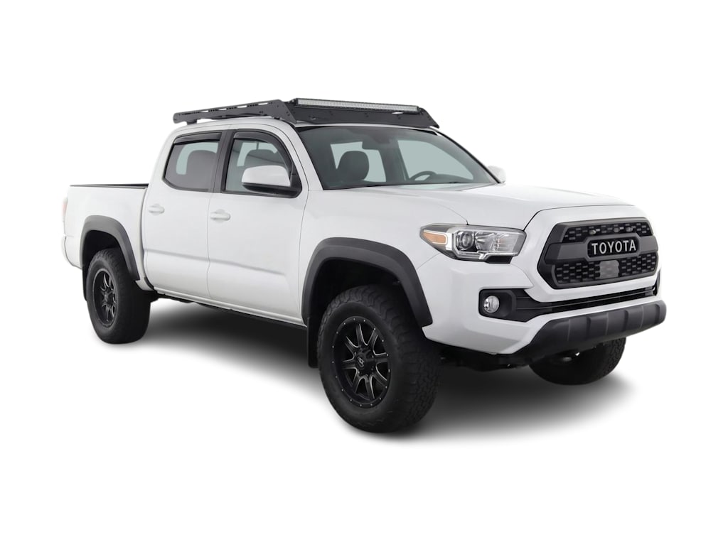 Thumbnail: 2019 Toyota Tacoma - 4