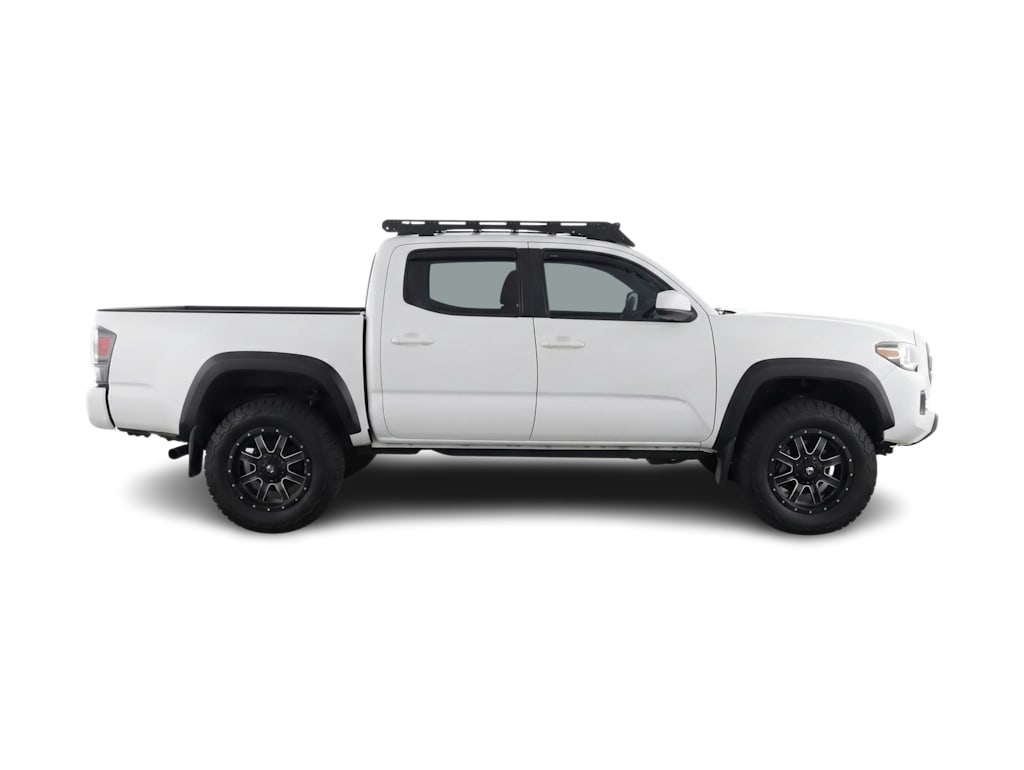 Thumbnail: 2019 Toyota Tacoma - 8