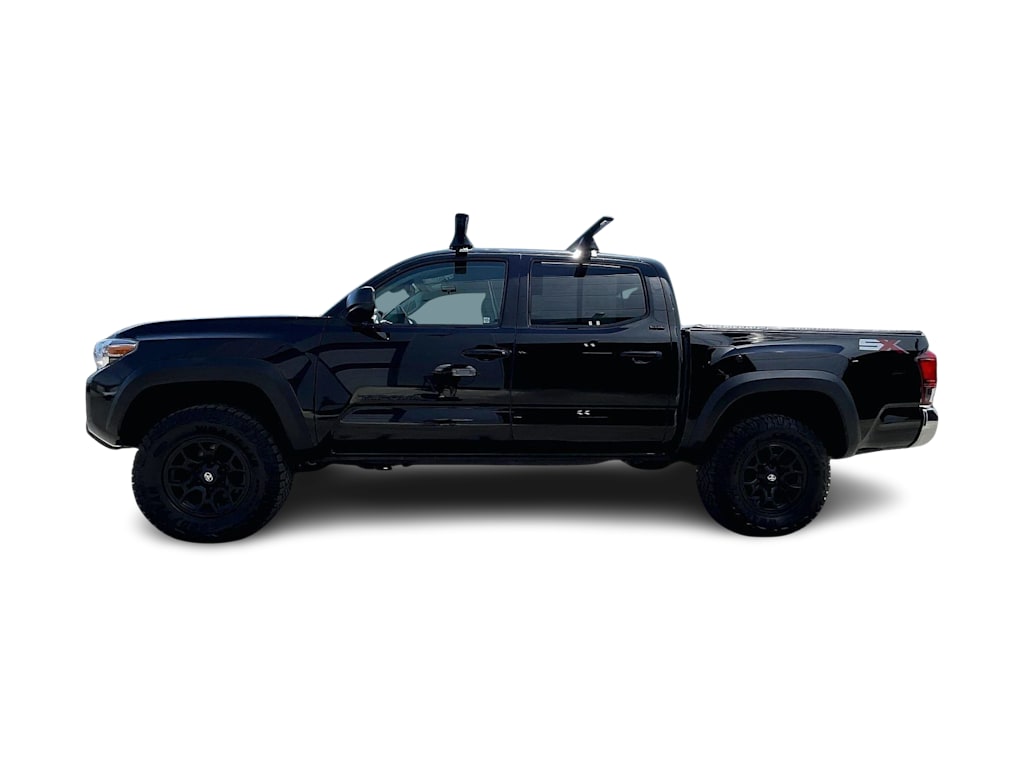 Thumbnail: 2023 Toyota Tacoma - 3