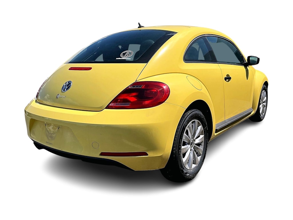 Thumbnail: 2015 Volkswagen Beetle - 8