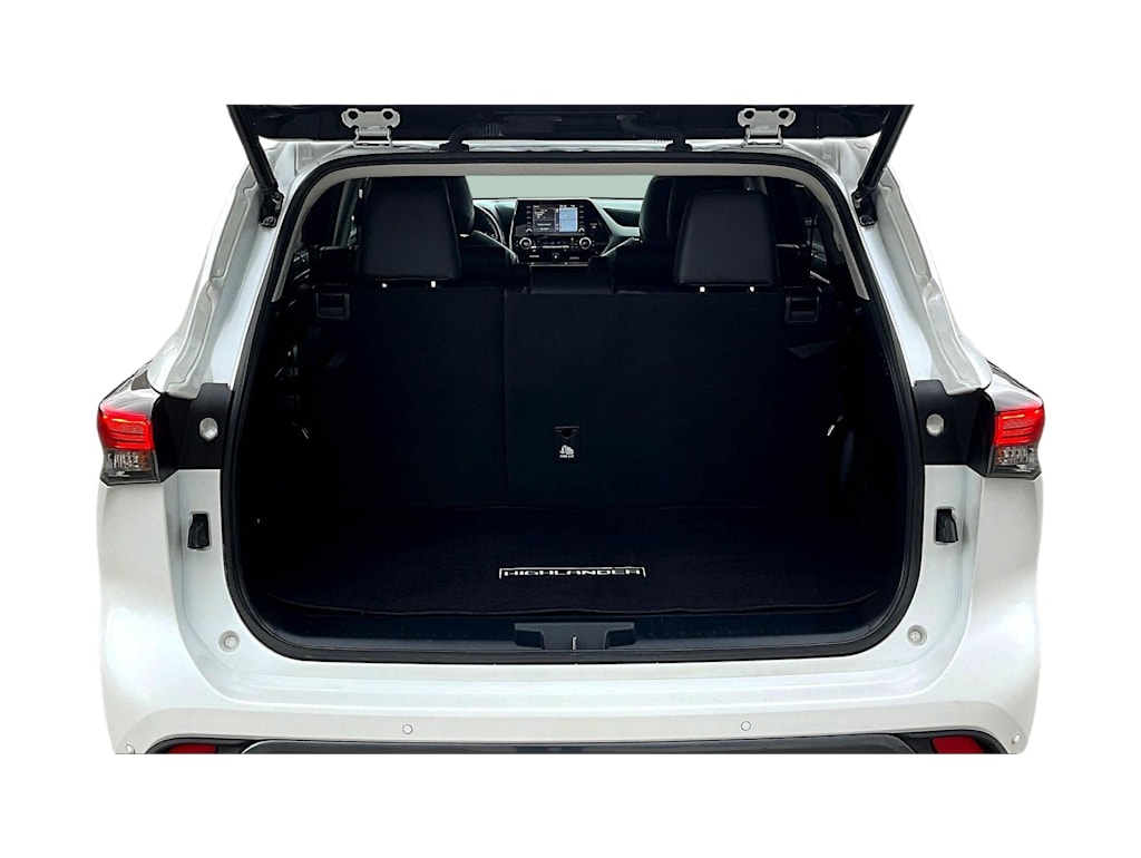 Thumbnail: 2022 Toyota Highlander - 18