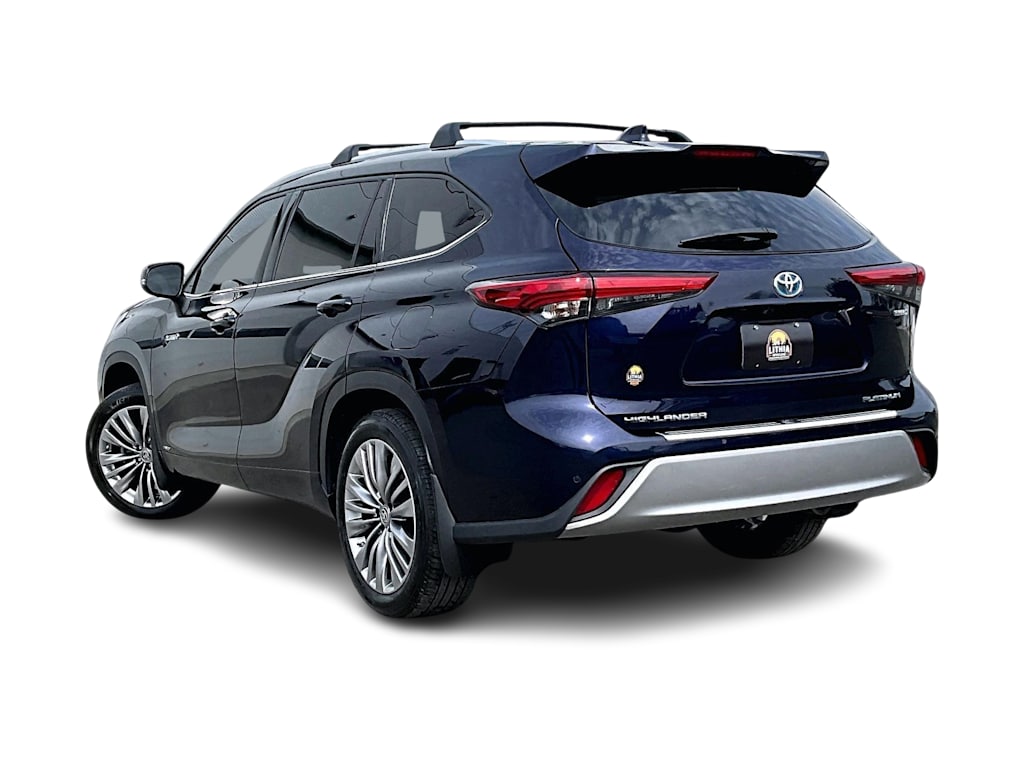 Thumbnail: 2020 Toyota Highlander - 4
