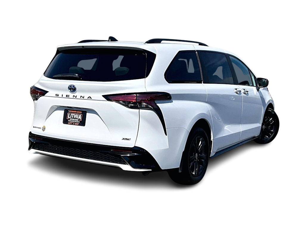 Thumbnail: 2025 Toyota Sienna - 24