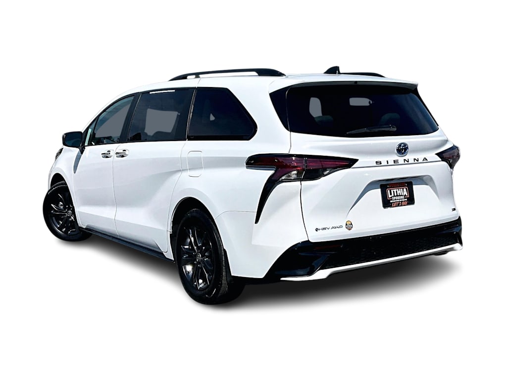 Thumbnail: 2025 Toyota Sienna - 4