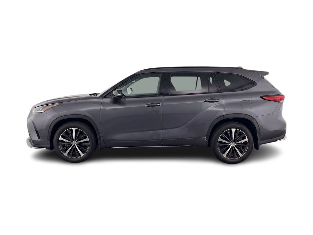 Thumbnail: 2021 Toyota Highlander - 2