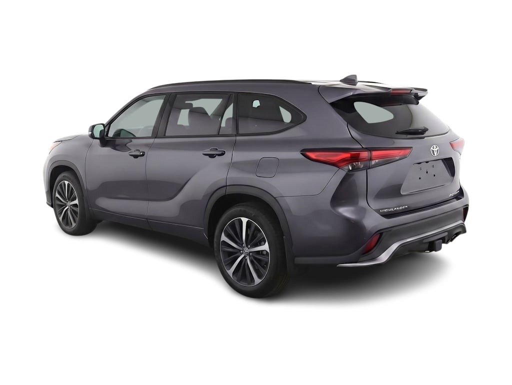 Thumbnail: 2021 Toyota Highlander - 3