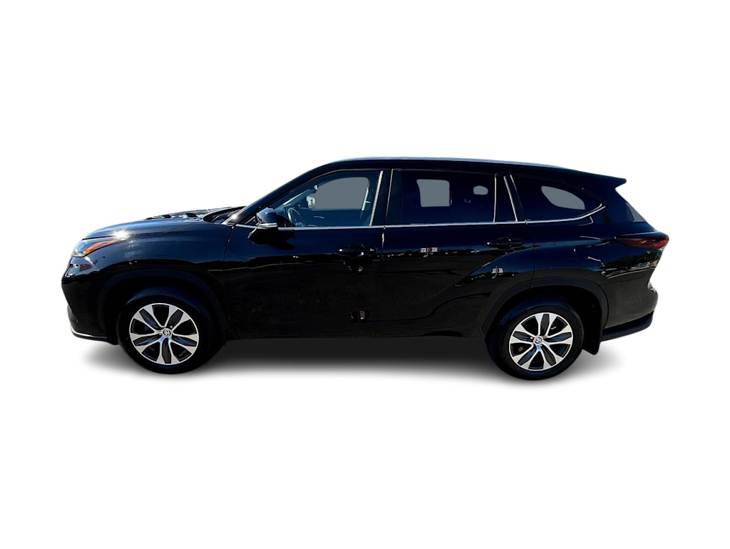 Thumbnail: 2024 Toyota Highlander - 3