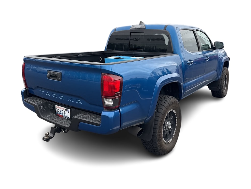 Thumbnail: 2018 Toyota Tacoma - 10