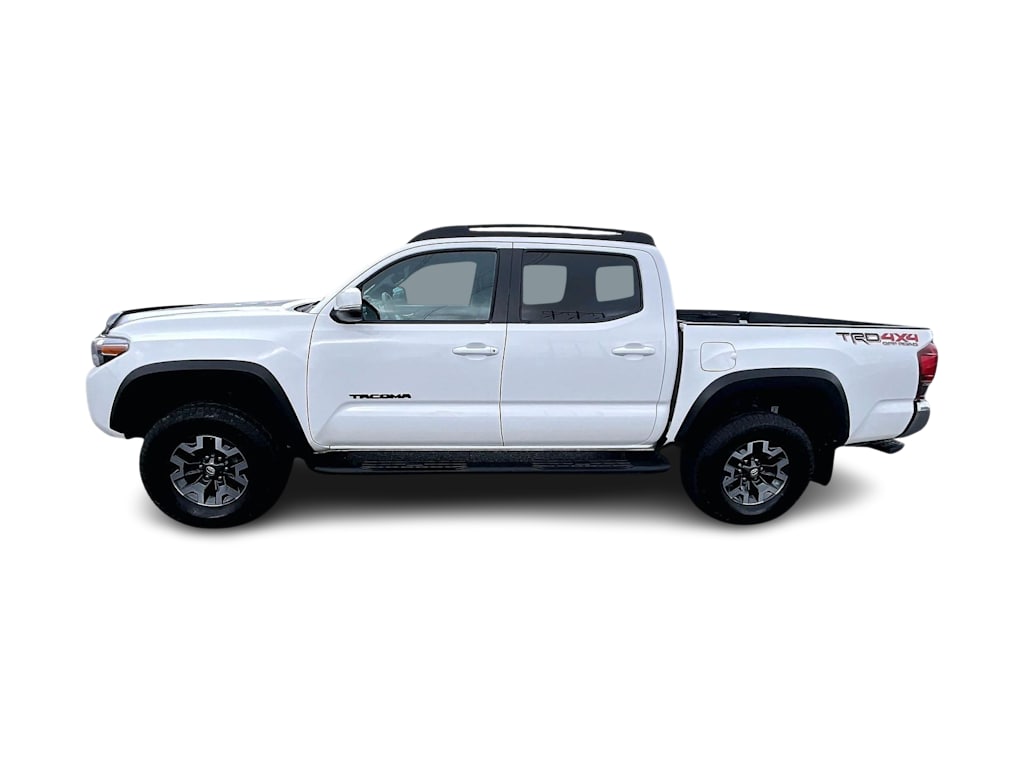 Thumbnail: 2019 Toyota Tacoma - 3