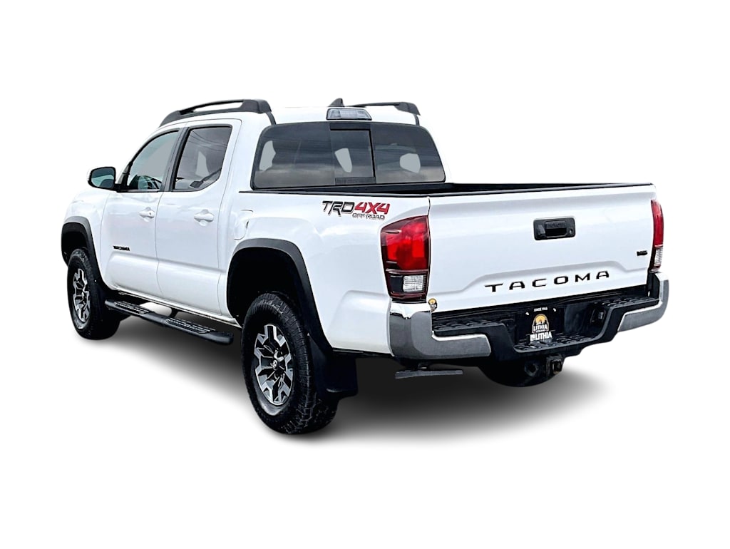 Thumbnail: 2019 Toyota Tacoma - 4