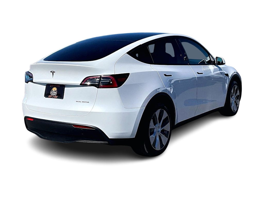 Thumbnail: 2023 Tesla Model Y - 24