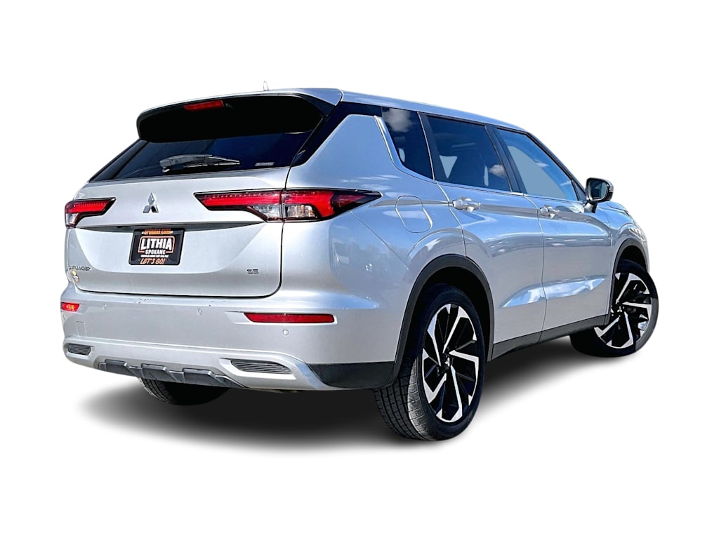 Thumbnail: 2024 Mitsubishi Outlander - 23