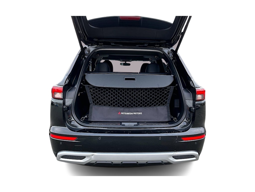 Thumbnail: 2023 Mitsubishi Outlander - 18