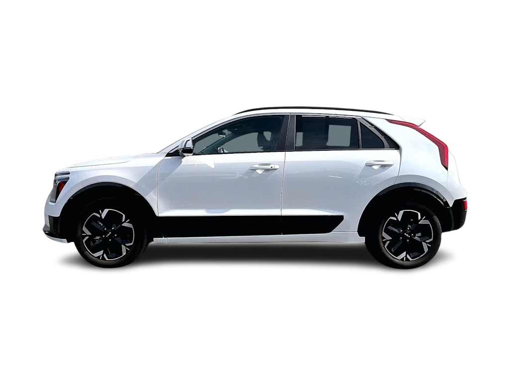 Thumbnail: 2024 Kia Niro - 3