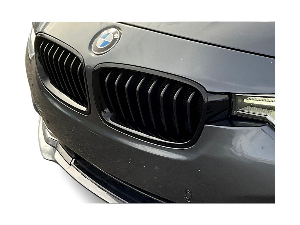2017 BMW 3 Series 330xi 23