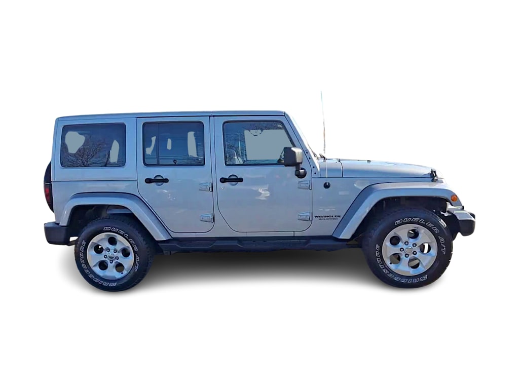 2014 Jeep Wrangler Unlimited Sahara 16