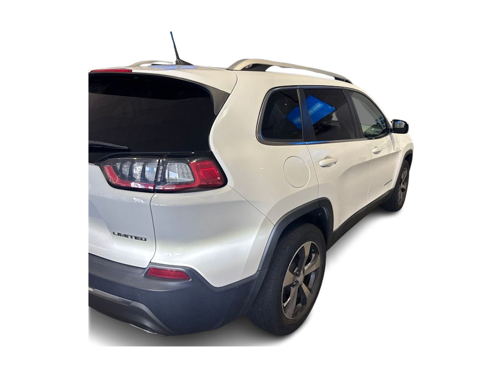 Thumbnail: 2019 Jeep Cherokee - 12