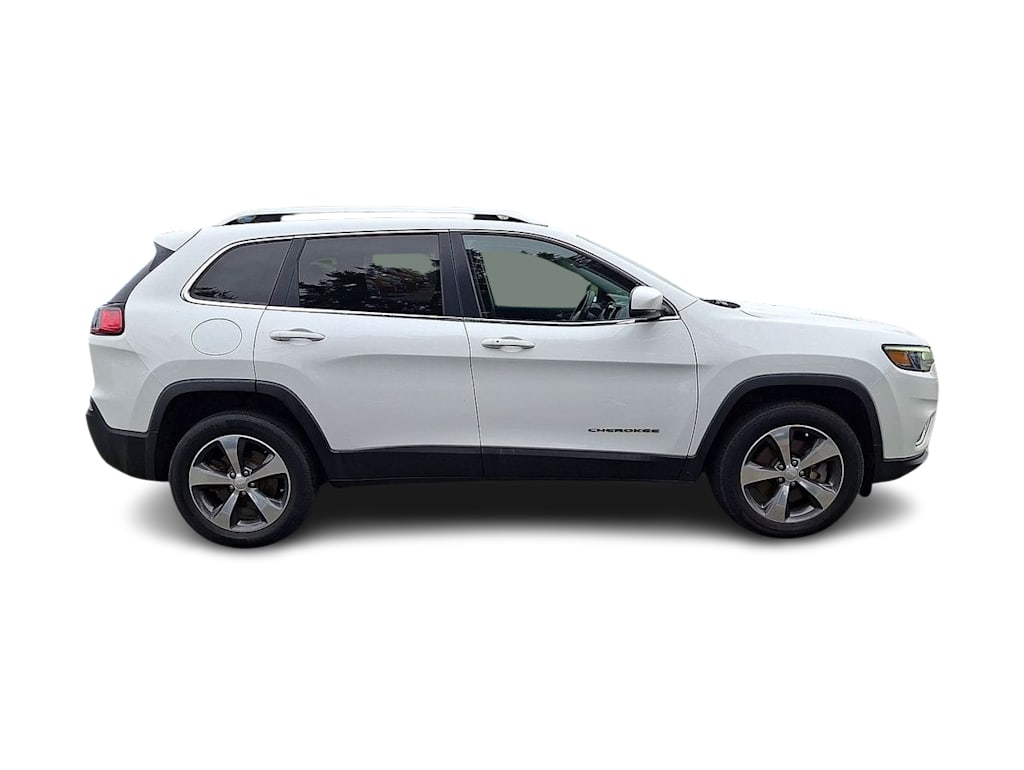 Thumbnail: 2019 Jeep Cherokee - 16