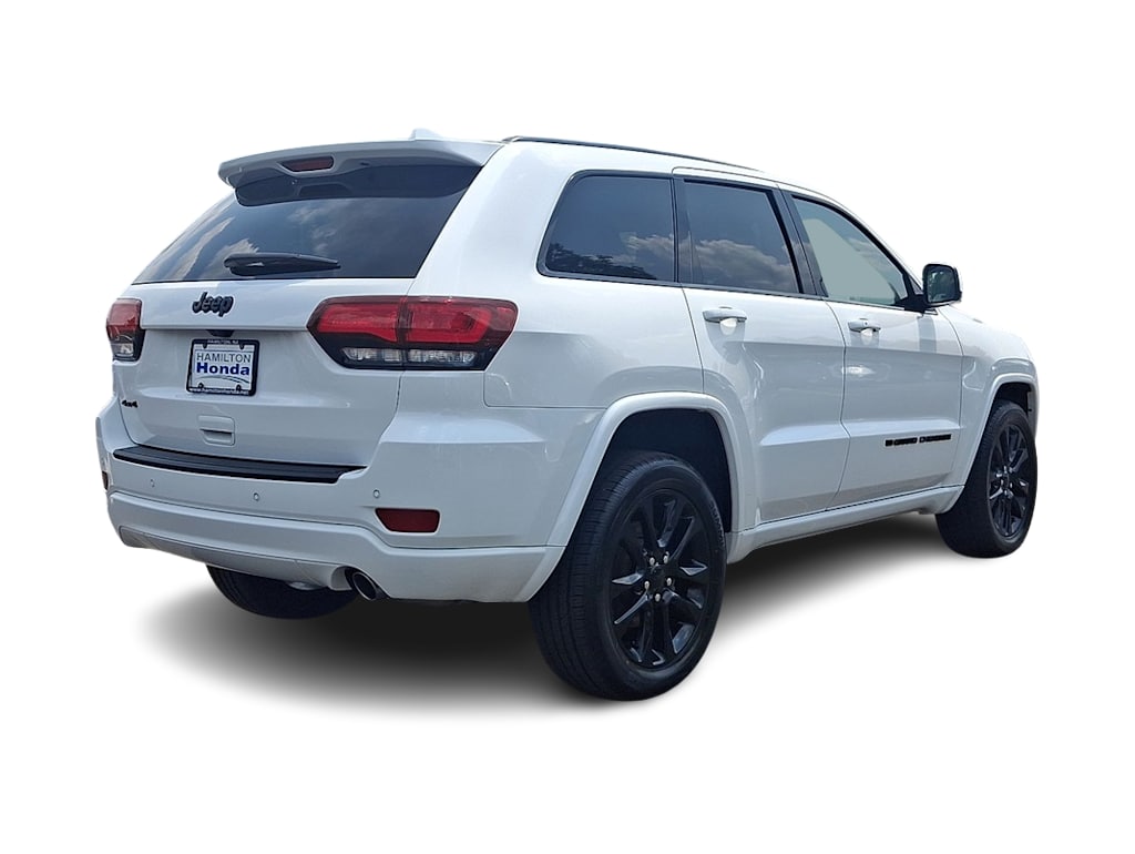 2022 Jeep Grand Cherokee Laredo 25