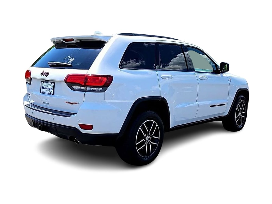 Thumbnail: 2018 Jeep Grand Cherokee - 20