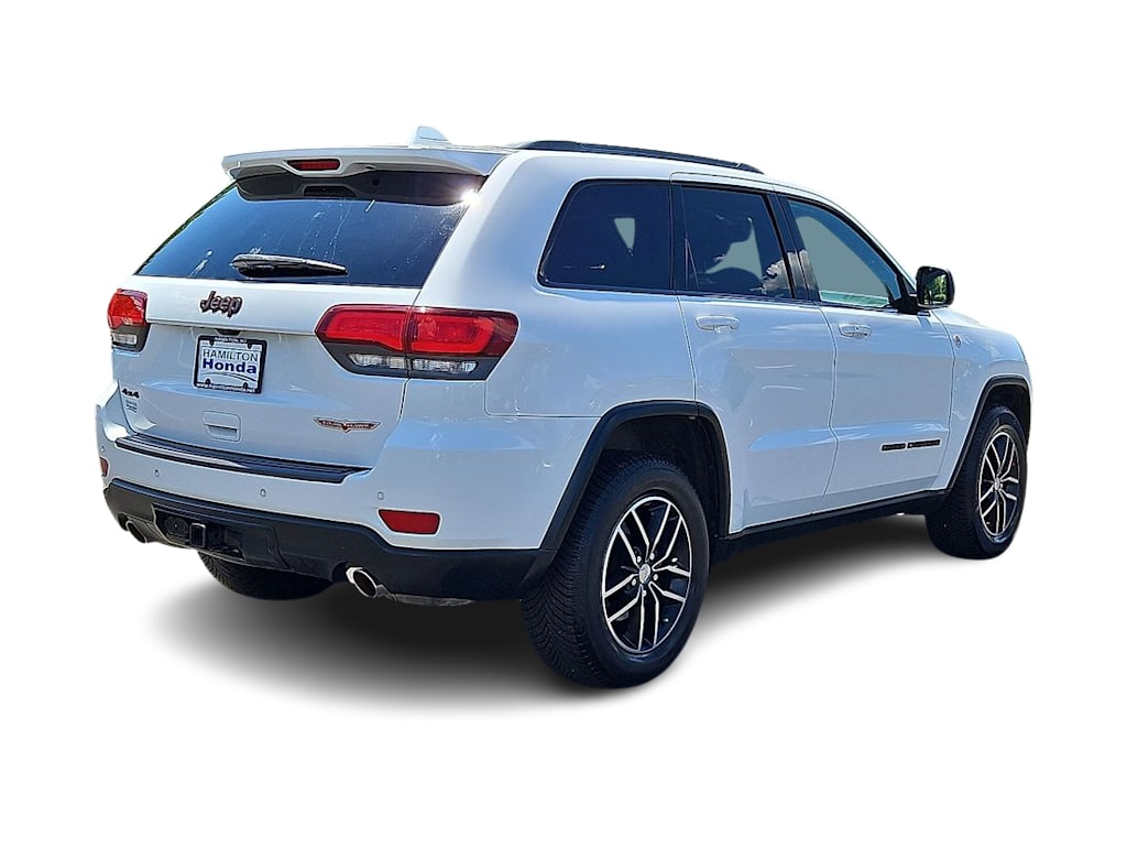 Thumbnail: 2018 Jeep Grand Cherokee - 32