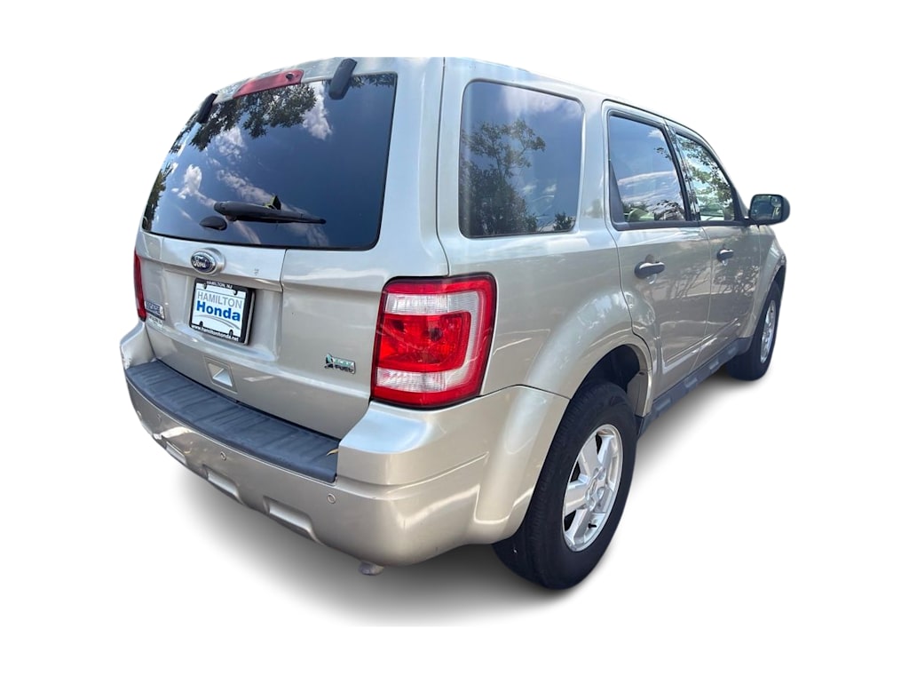 Thumbnail: 2011 Ford Escape - 15