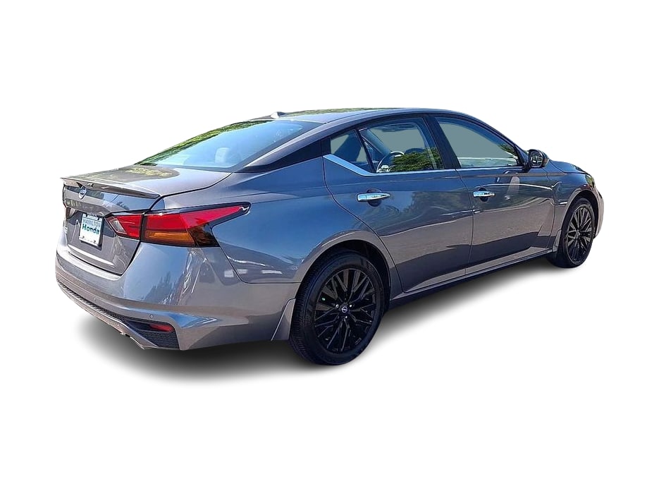 Thumbnail: 2025 Nissan Altima - 16