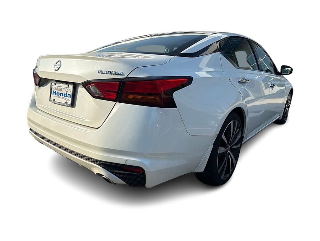 Thumbnail: 2019 Nissan Altima - 16