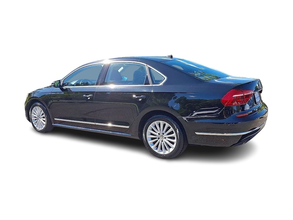 Thumbnail: 2016 Volkswagen Passat - 4