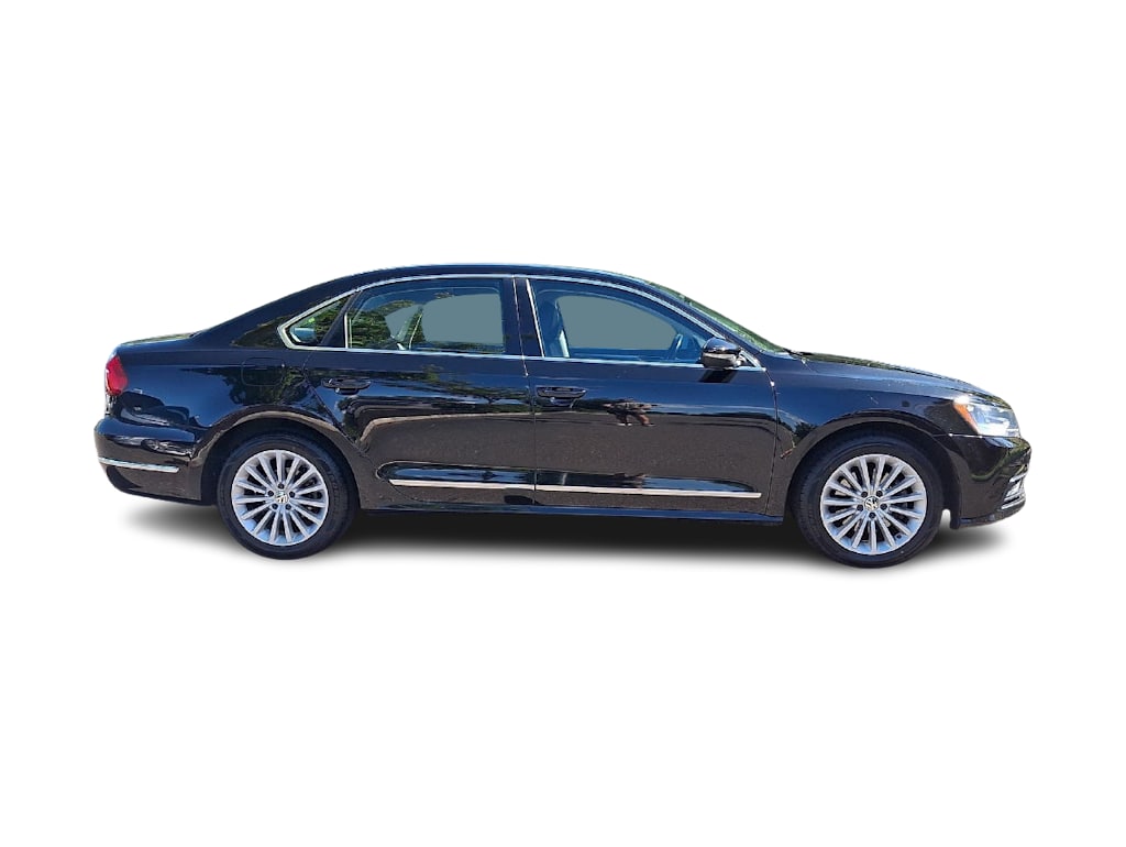 Thumbnail: 2016 Volkswagen Passat - 26