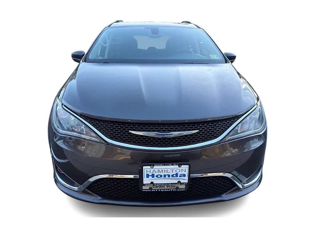 Thumbnail: 2019 Chrysler Pacifica - 5