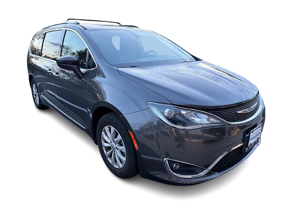 Thumbnail: 2019 Chrysler Pacifica - 12