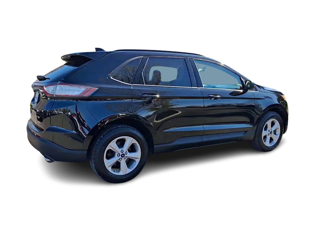 2017 Ford Edge SE 17