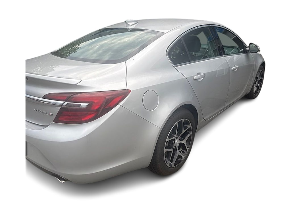 Thumbnail: 2017 Buick Regal - 11