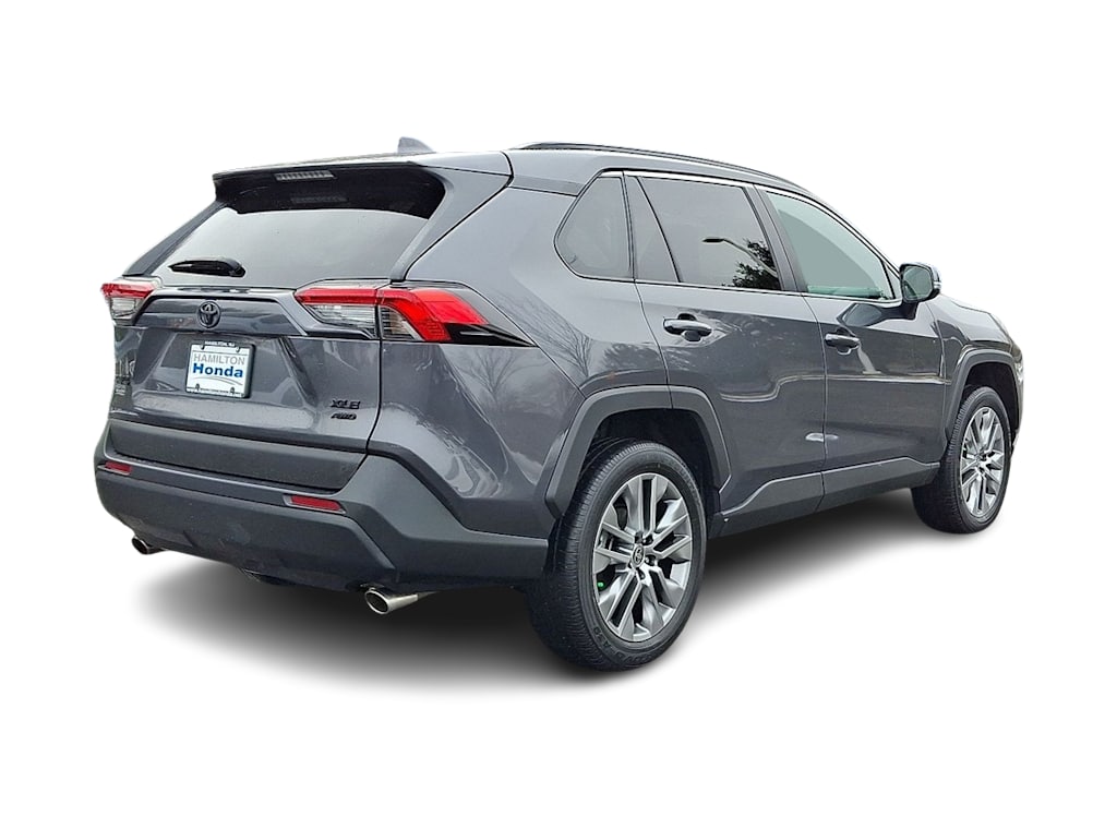 Thumbnail: 2022 Toyota RAV4 - 25