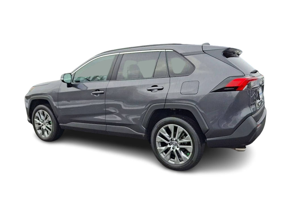 Thumbnail: 2022 Toyota RAV4 - 16