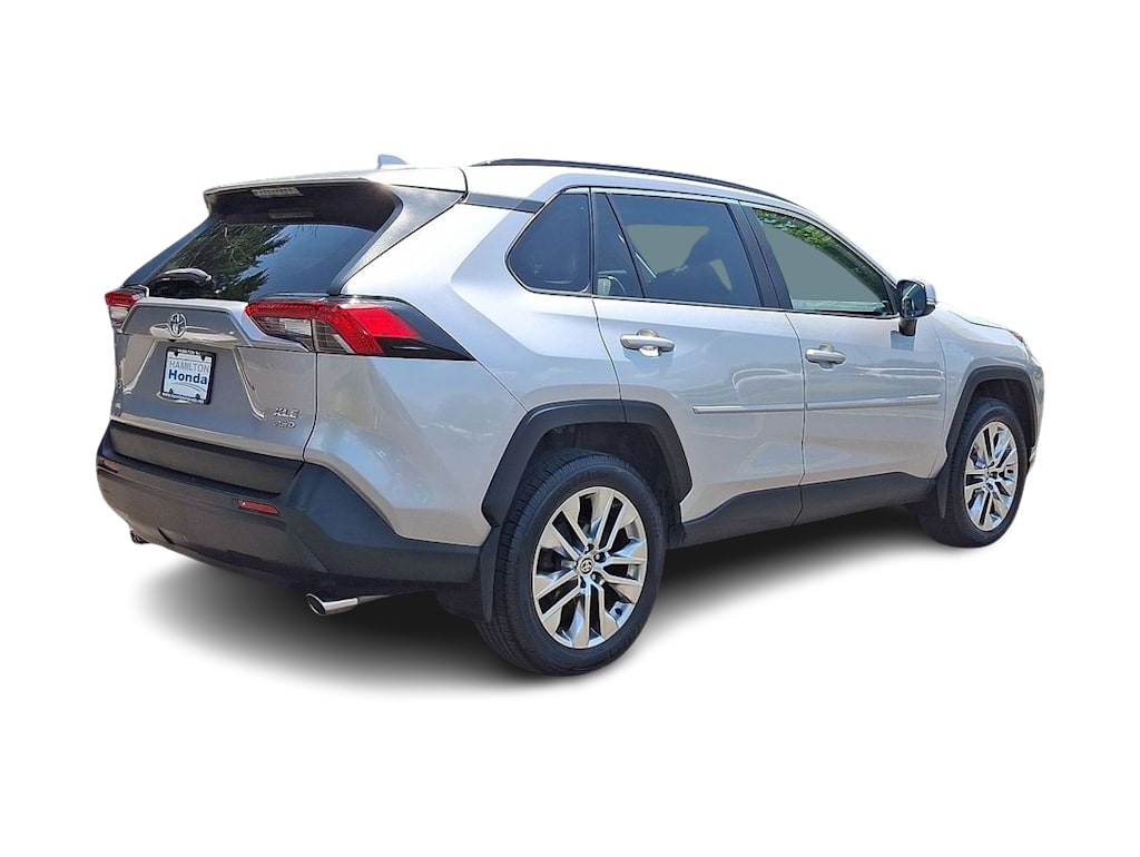 Thumbnail: 2021 Toyota RAV4 - 25