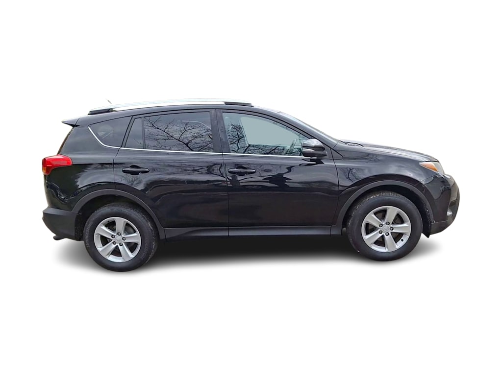 2013 Toyota RAV4 XLE 17