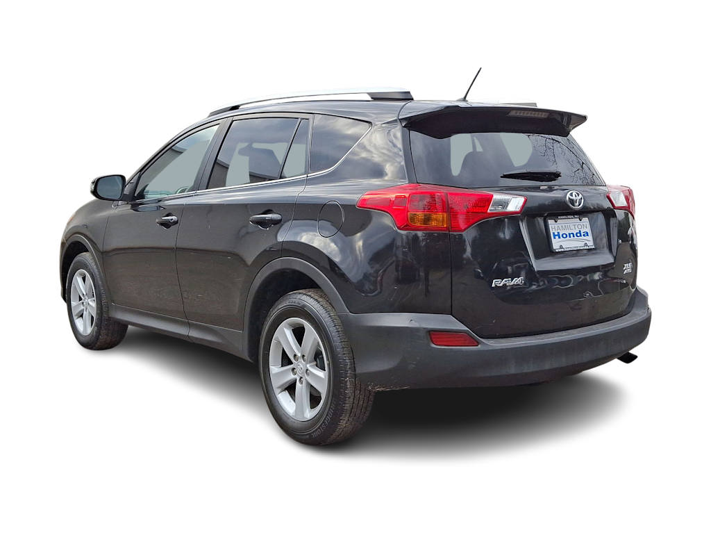 2013 Toyota RAV4 XLE 24