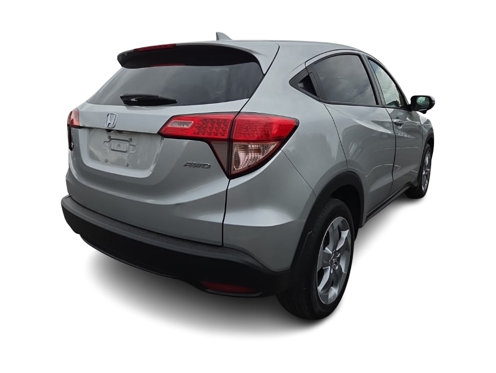 Thumbnail: 2016 Honda HR-V - 16
