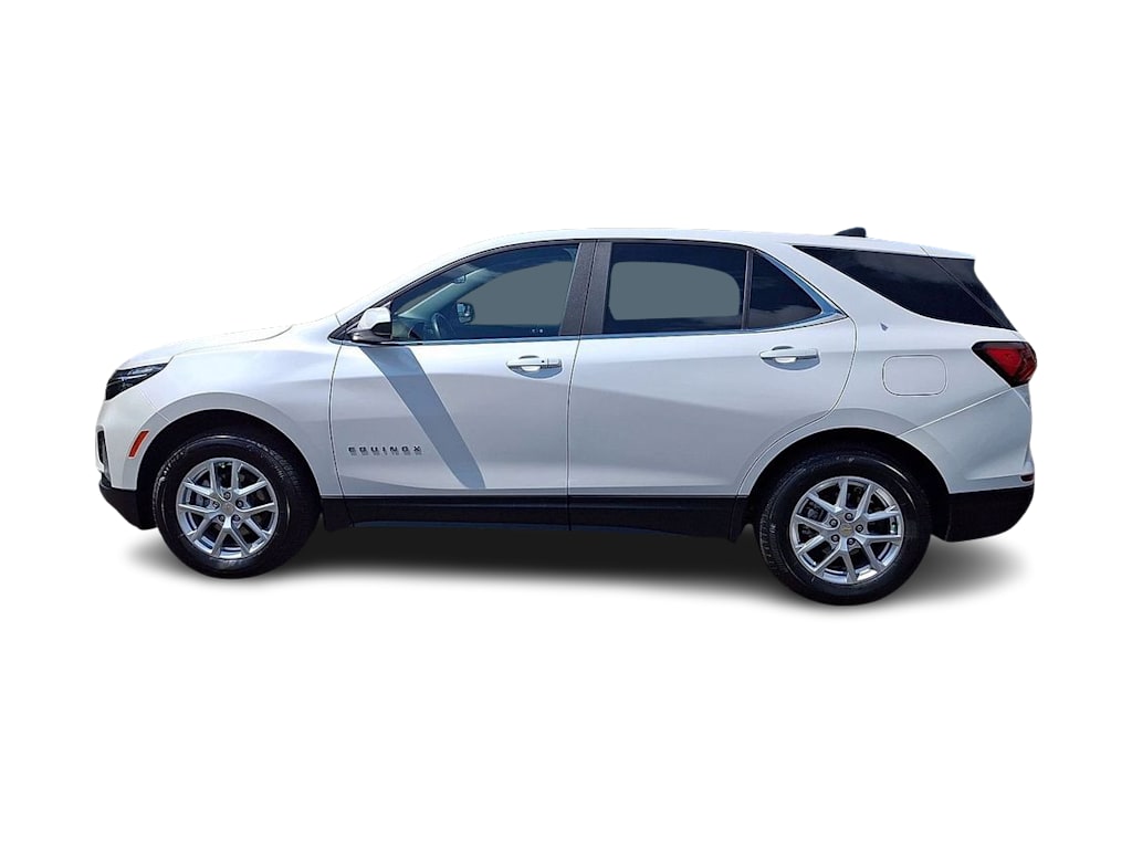 Thumbnail: 2022 Chevrolet Equinox - 3