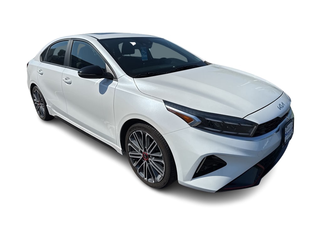 Thumbnail: 2022 Kia Forte - 12