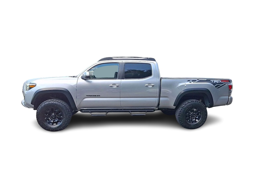 Thumbnail: 2022 Toyota Tacoma - 3