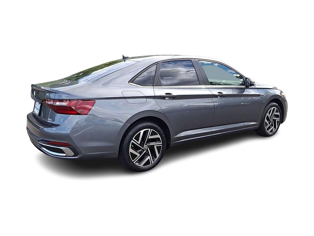 Thumbnail: 2023 Volkswagen Jetta - 11