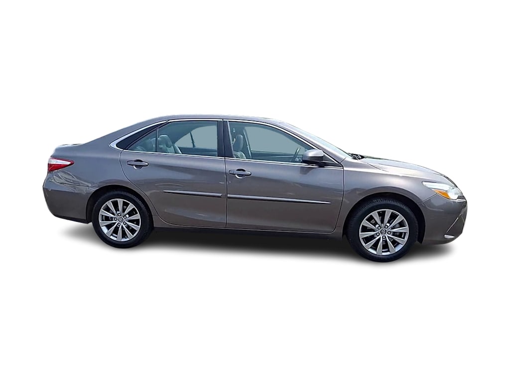 Thumbnail: 2017 Toyota Camry - 17
